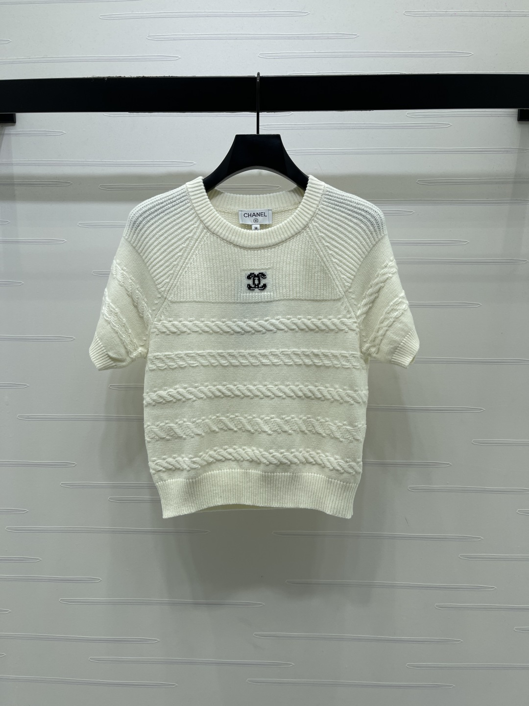 Women's short sleeves